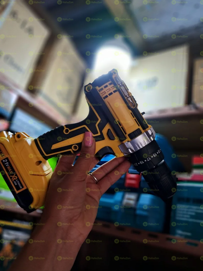 ዲዋልት ቻርጀር ድሪል