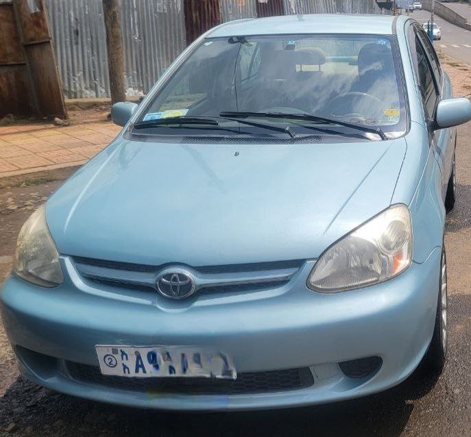2005 Model-Toyota Platz