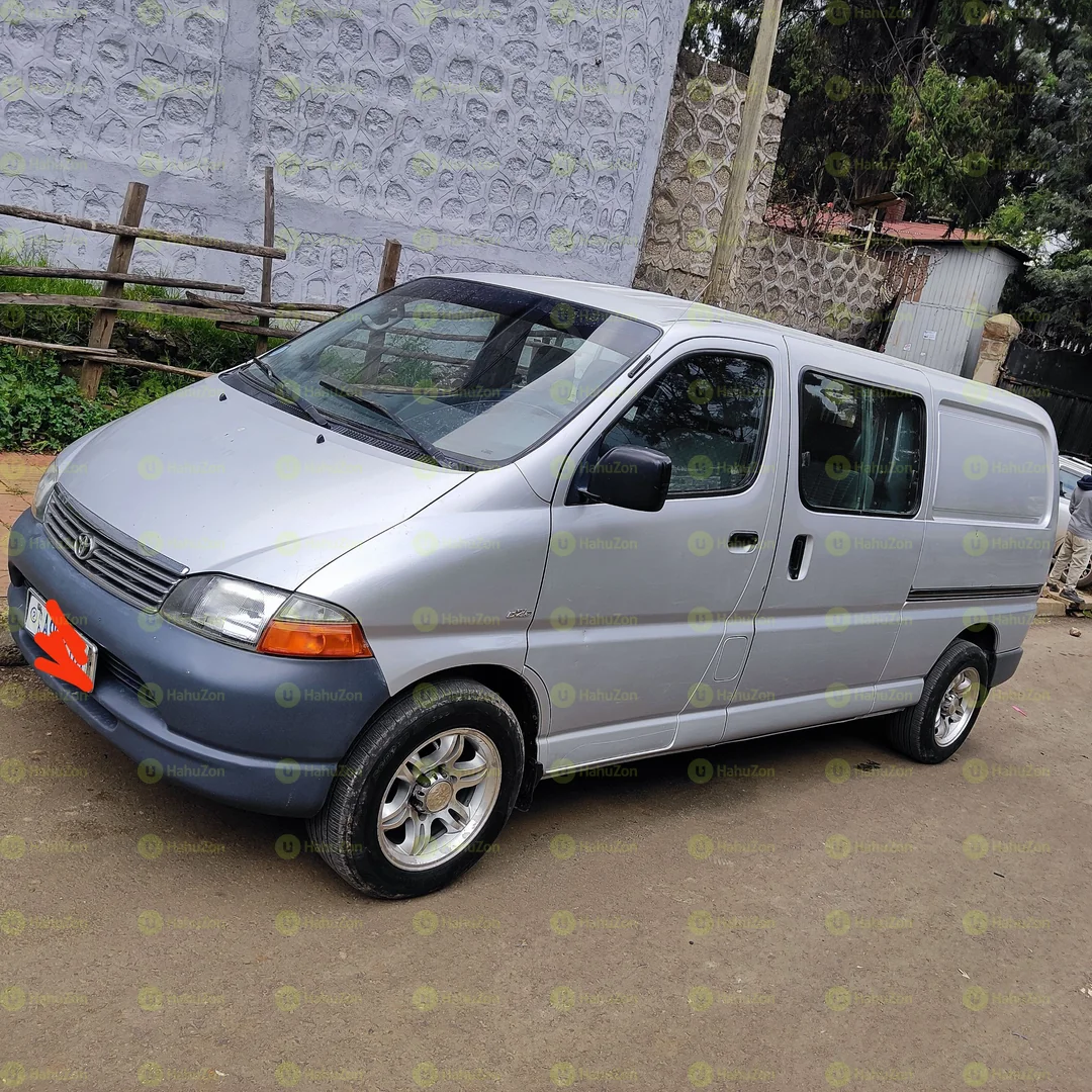 2008 Model-Toyota Hiace Dolphin
