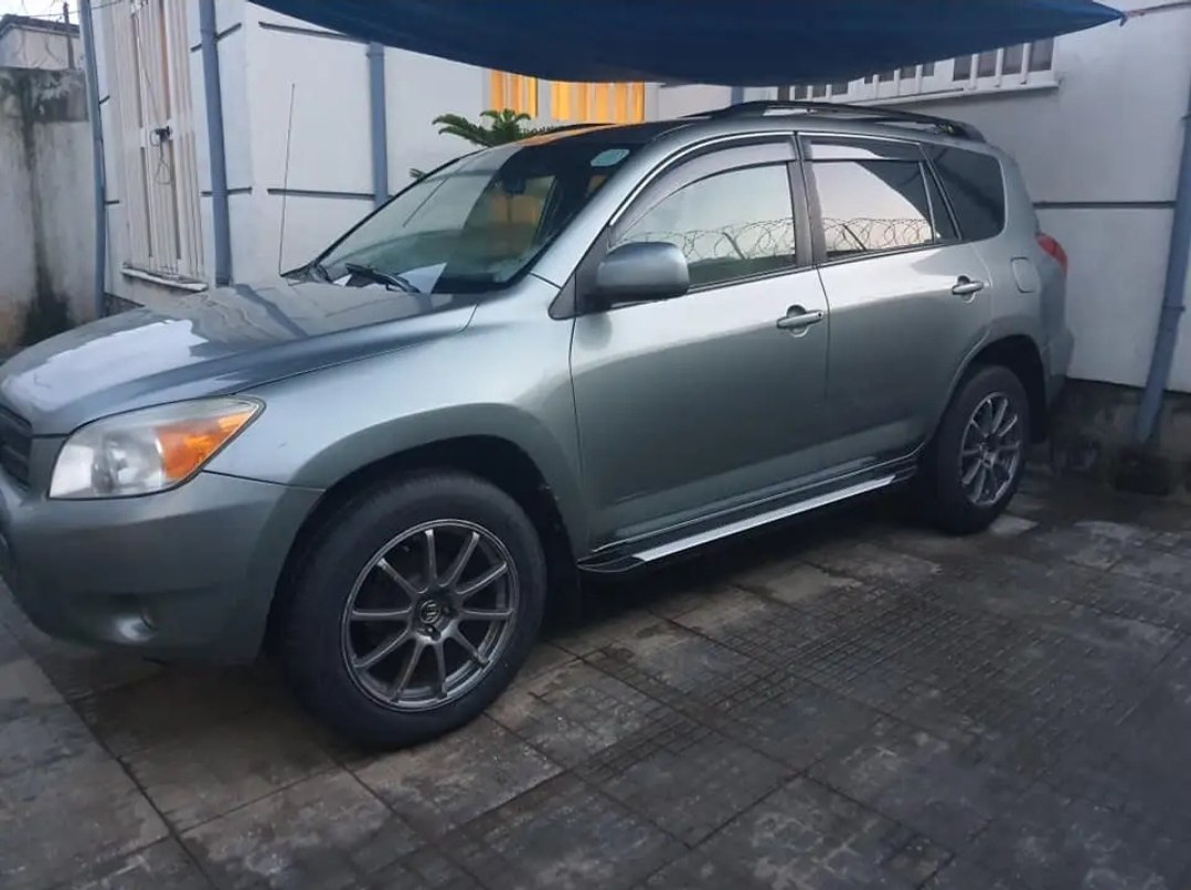 2007 Model-Toyota Rav4