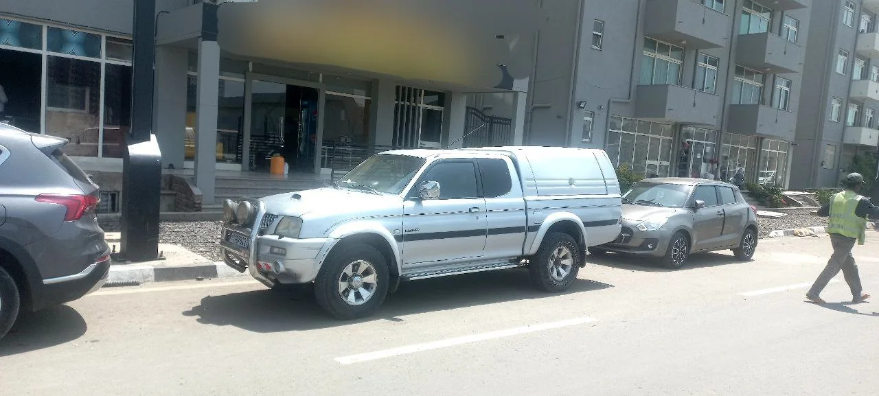 2005 Model-Mitsubishi L200