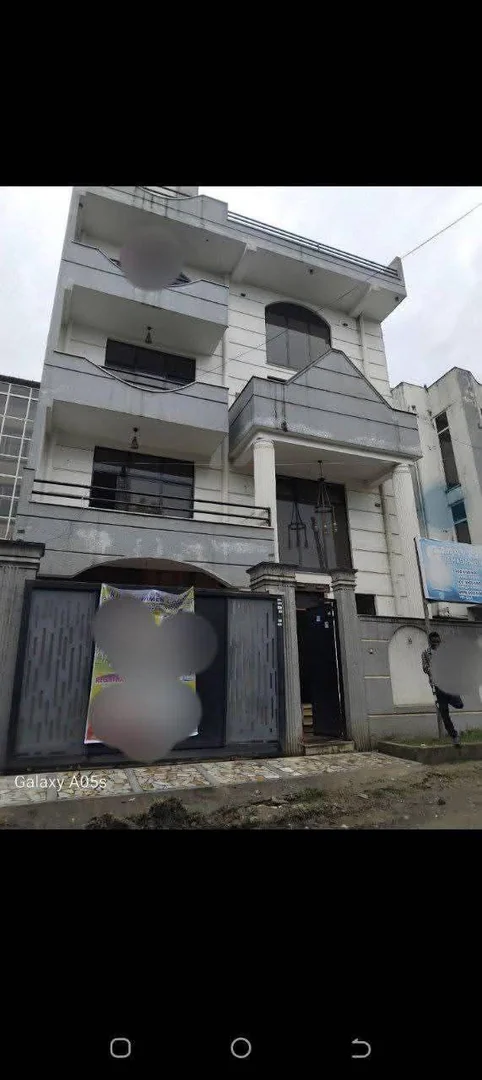 175 ካሬ የሚሸጥ G+3 ቤት በሰሚት