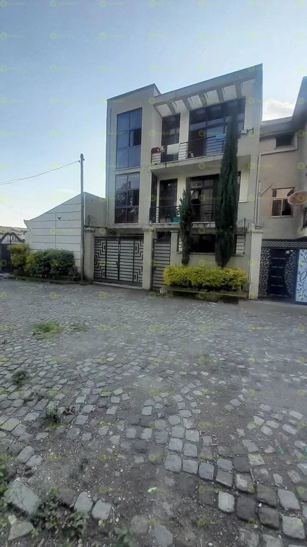 105 ካሬ የሚሸጥ G+2 ቤት በአያት