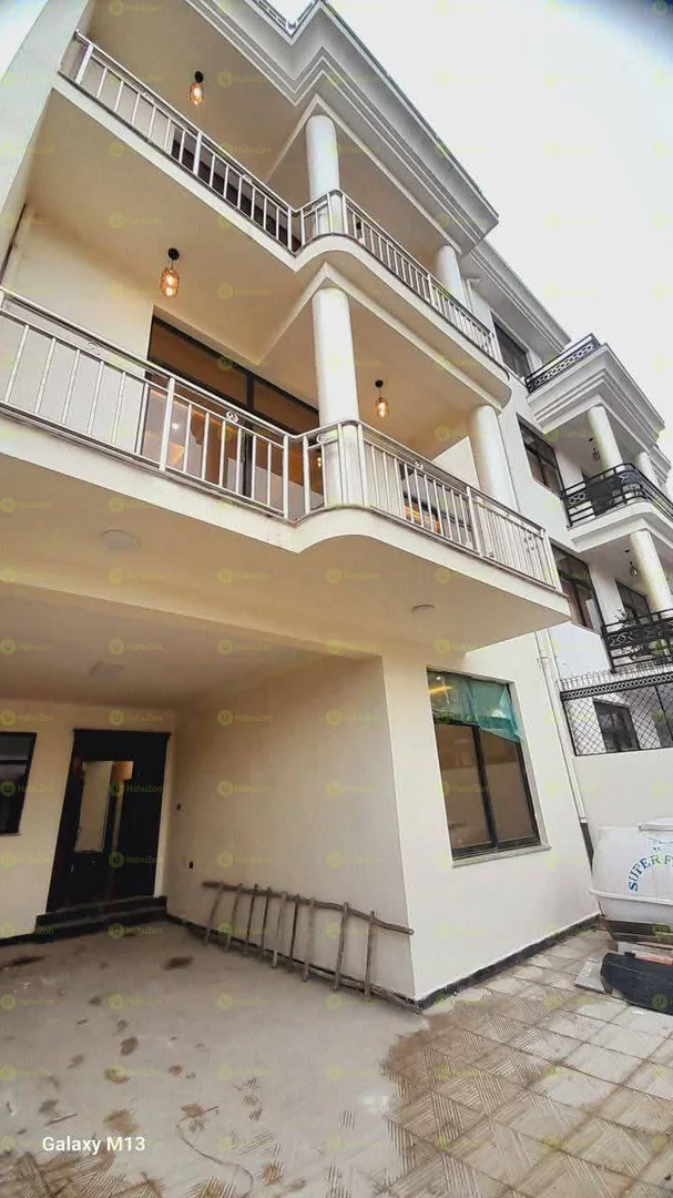 165 ካሬ የሚሸጥ G+3 ቤት በአያት