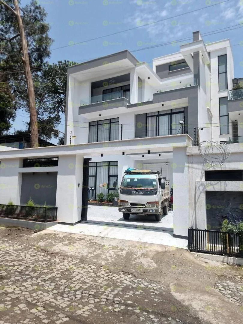 325 ካሬ G+2 የሚሸጥ ቤት በሲ ኤም ሲ