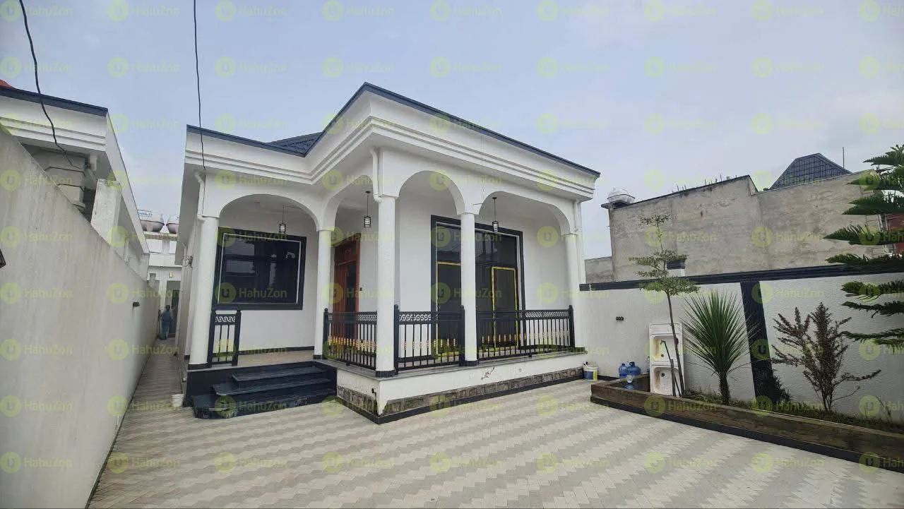250 ካሬ የሚሸጥ ዘመናዊ ቪላ ቤት በአያት