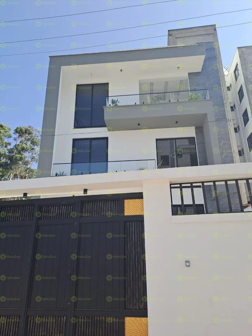 165 ካሬ የሚሸጥ G+2 ቤት በጉርድ ሾላ