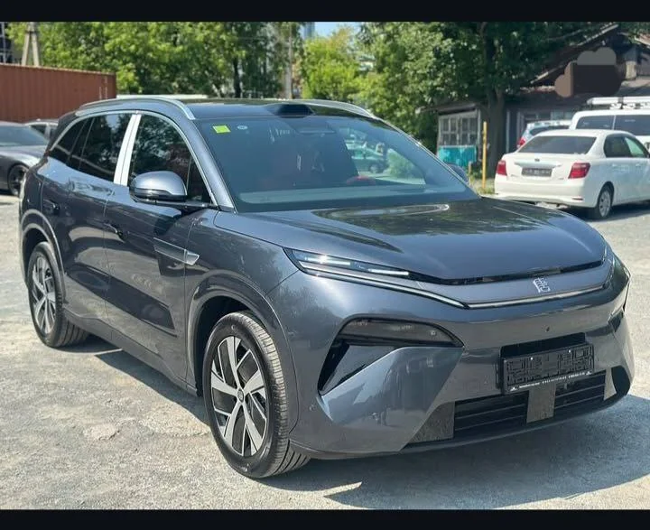 2025 Model-BYD Tang
