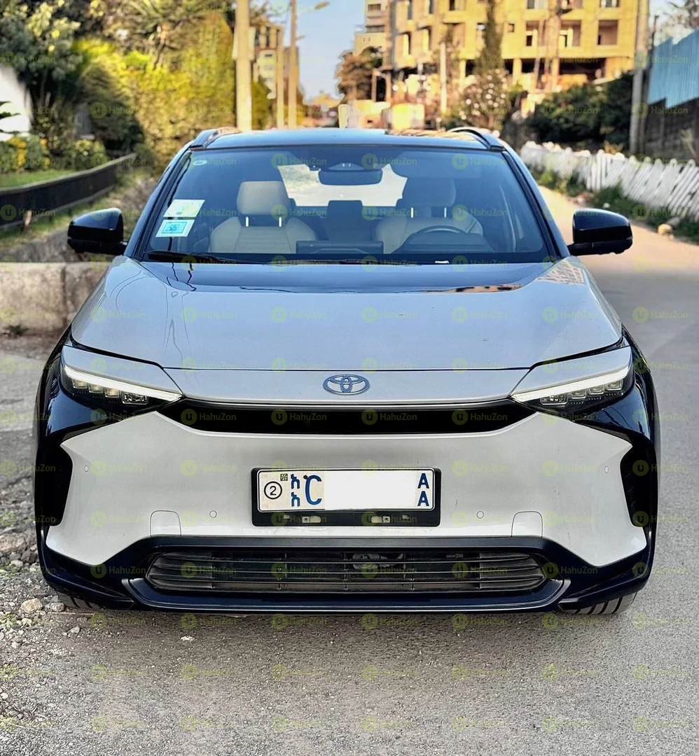 2023 Model-Toyota BZ4X   4wd