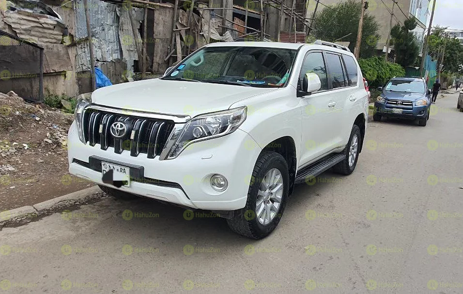 2017 Model-Toyota Landcruiser Prado