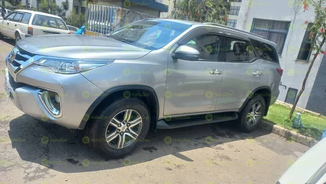 2020 Model-Toyota Fortuner