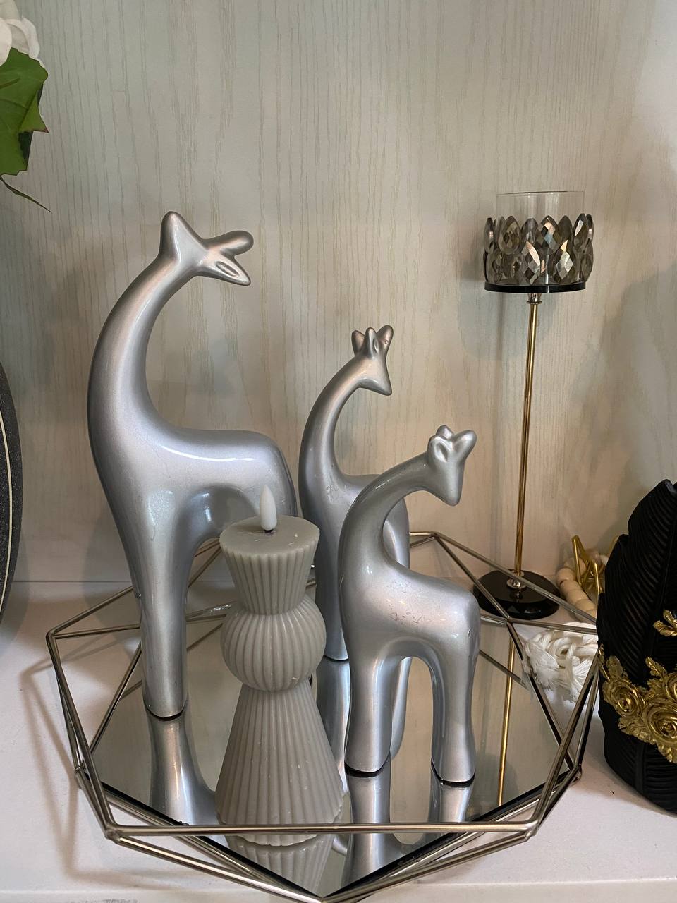 Giraffe Set of 3 Ornaments for Home and Office