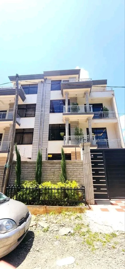 170 ካሬ የሚሸጥ G+3 ቤት በአያት 49