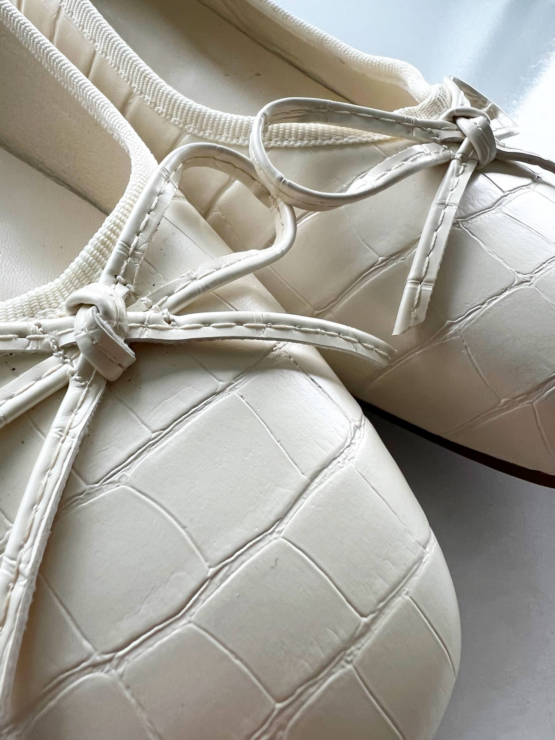 Bow Ballerina Women's Flat