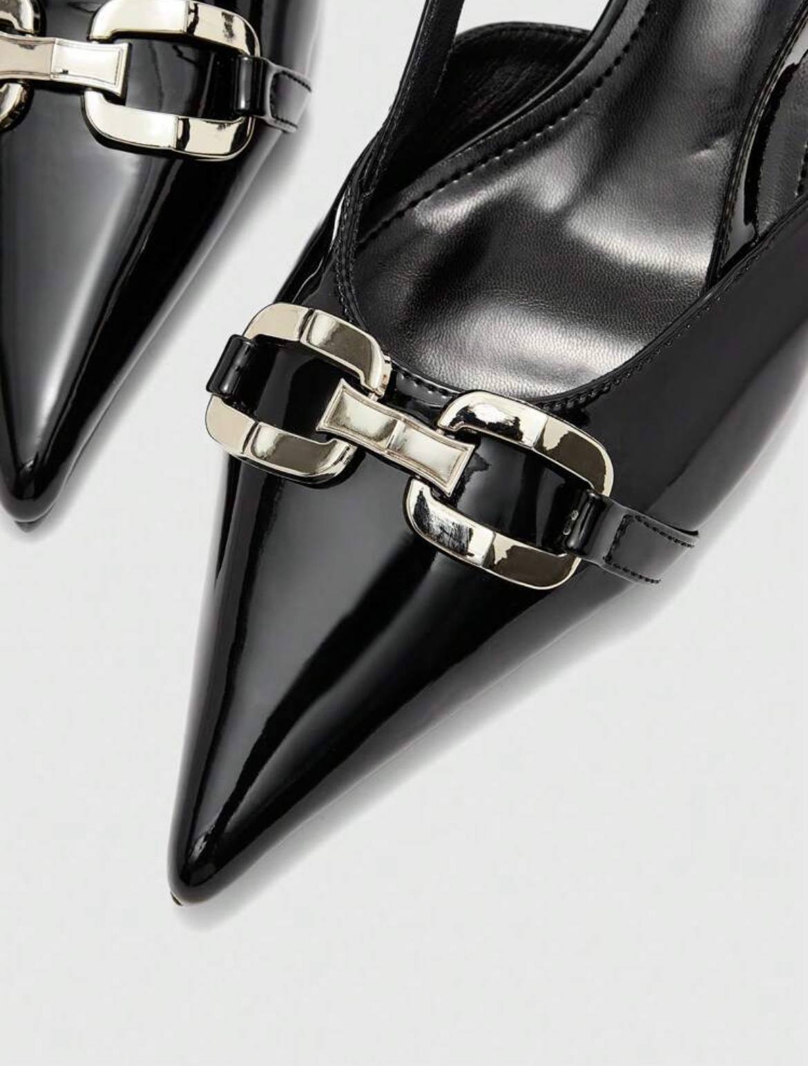 Chain Decor Pointed Toe Kitten Women's Heel