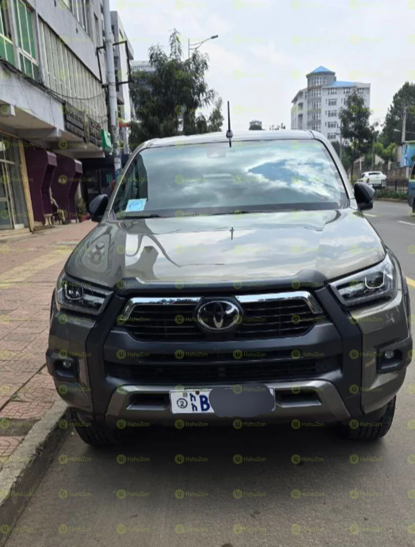 2012 Model-Toyota Invincible King Cab