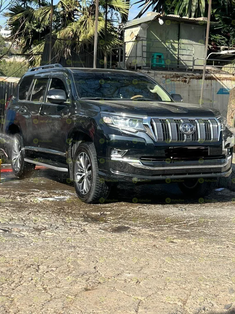 2022 Model-Toyota Land Cruiser Prado