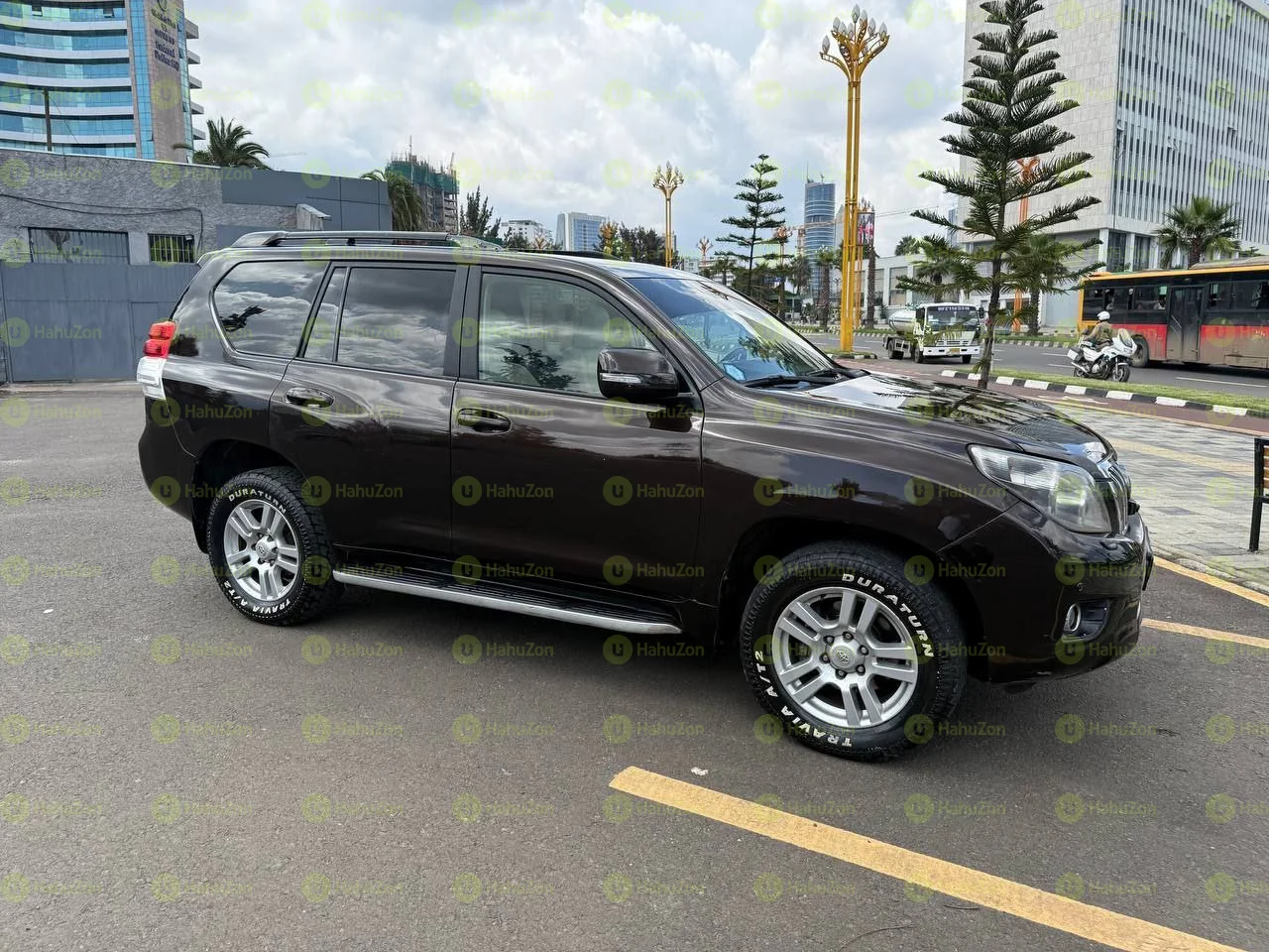 2012 Model-Toyota Landcruise Prada Europe