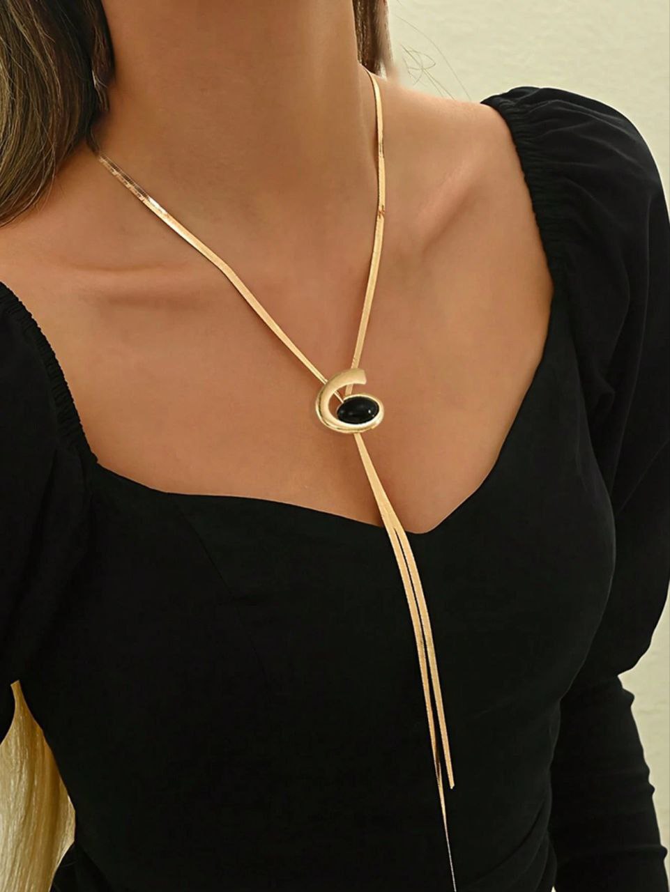 Causal Necklace