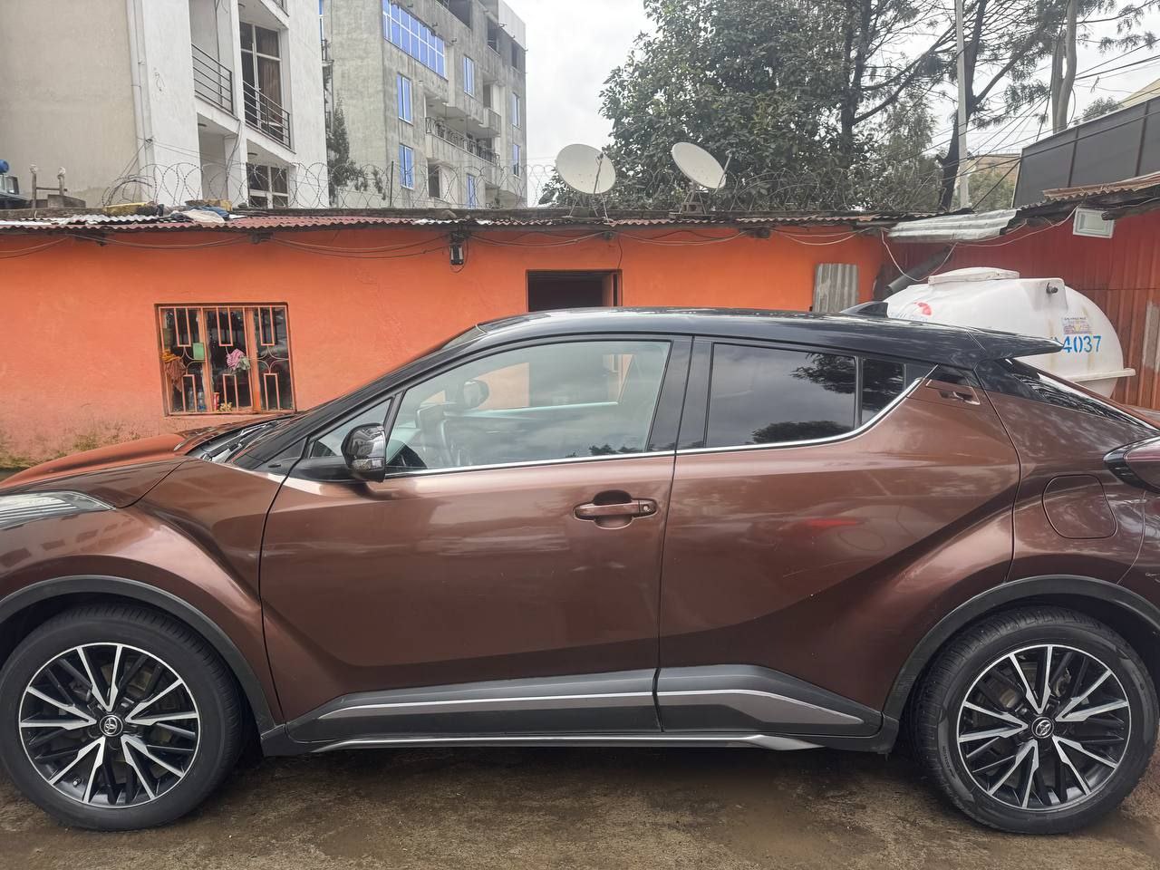 2018 Model-Toyota Ch-R