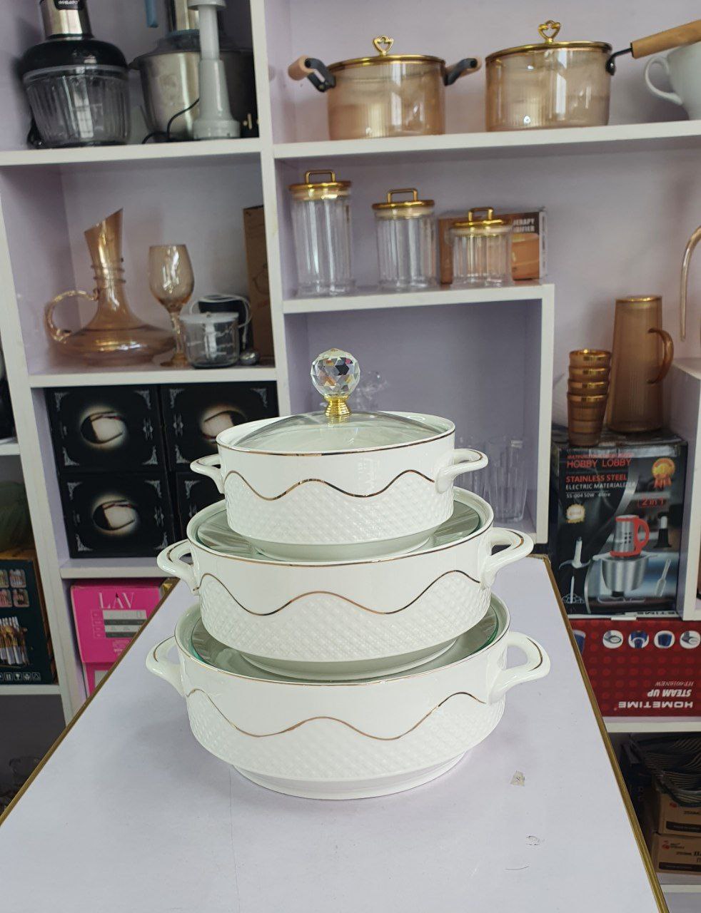 ተደራራቢ የወጥ ማቅረቢያ ሰሀን