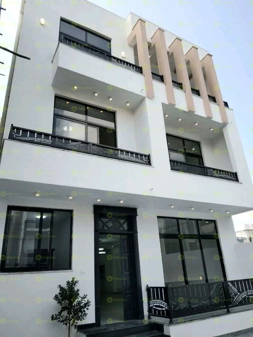 225 ካሬ የሚሸጥ G+2 ቤት በአያት