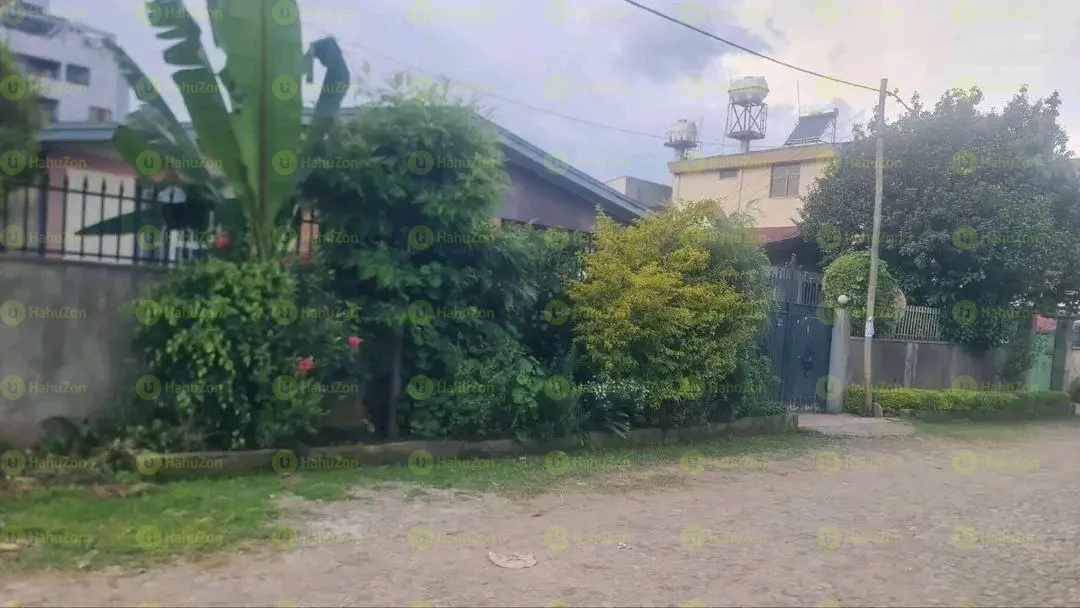 365 ካሬ የሚሸጥ ቪላ ቤት በአያት ኮንፓውንድ ውስጥ