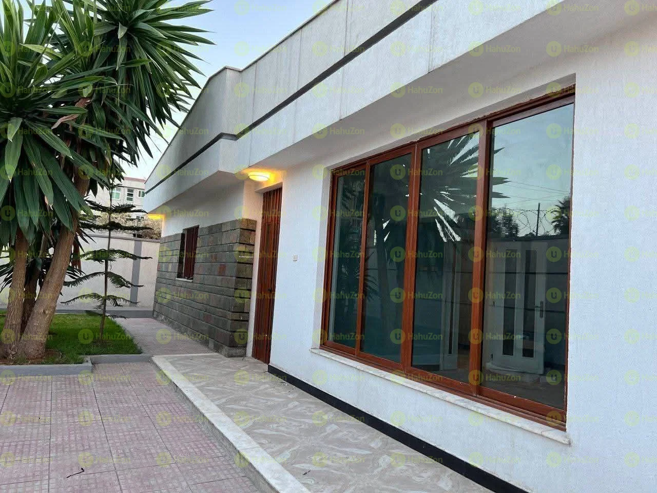 360 ካሬ የሚሸጥ ቪላ ቤት በ22