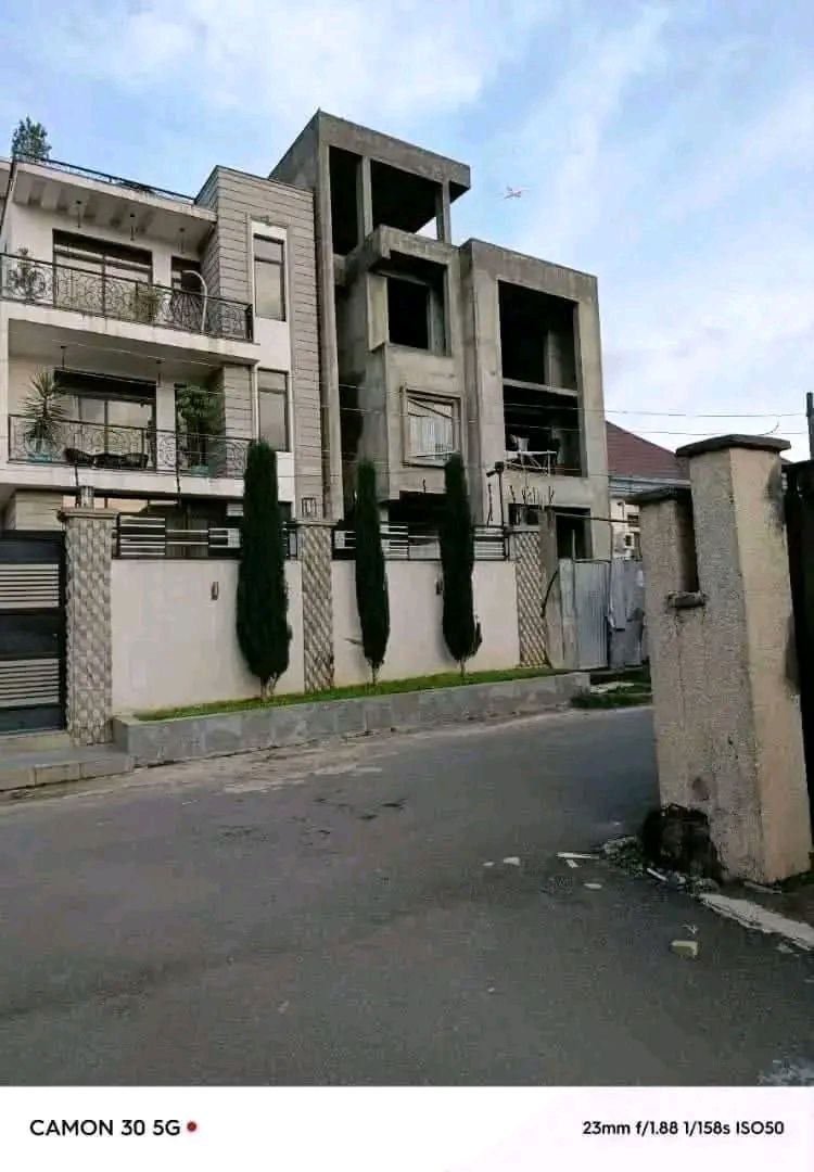 175 ካሬ የሚሸጥ G+3 ቤት በአያት ኮንፓውንድ
