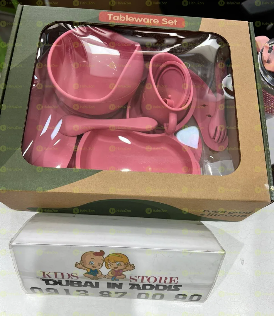 ከሲልከን የተሰራ የልጆች መመገቢያ  ሙሉ ሴት