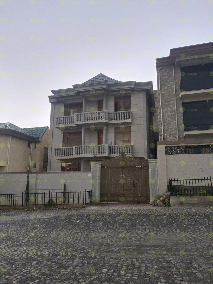 250 ካሬ የሚሸጥ G+2 ቤት በሰሚት