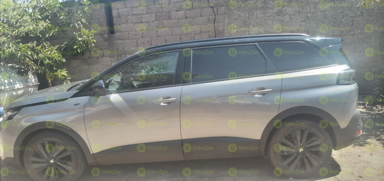 2022 Model-Peugeot 5008