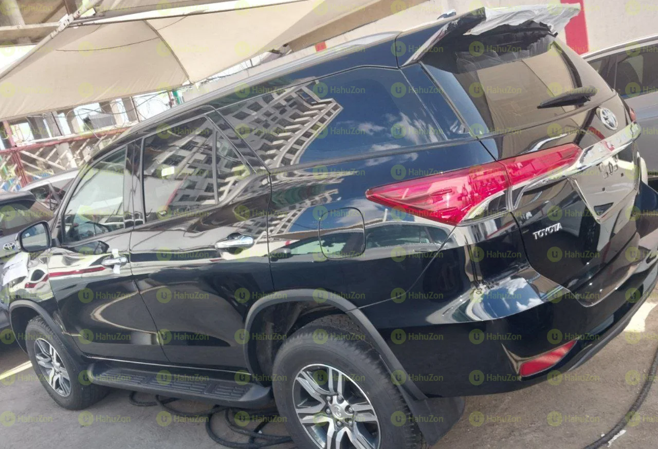 2023 Model-Toyota Fortuner