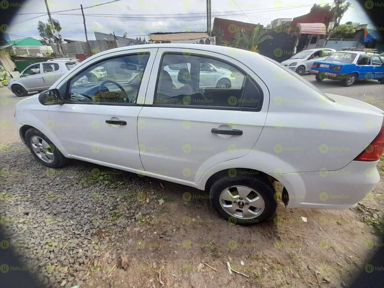 2012 Model-Chevrolet Aveo
