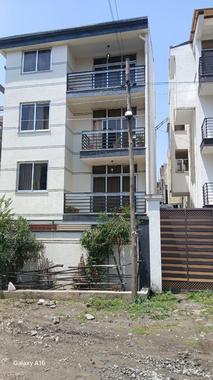 150 ካሬ የሚሸጥ ጂ+3 ቤት በቦሌ አራብሳ