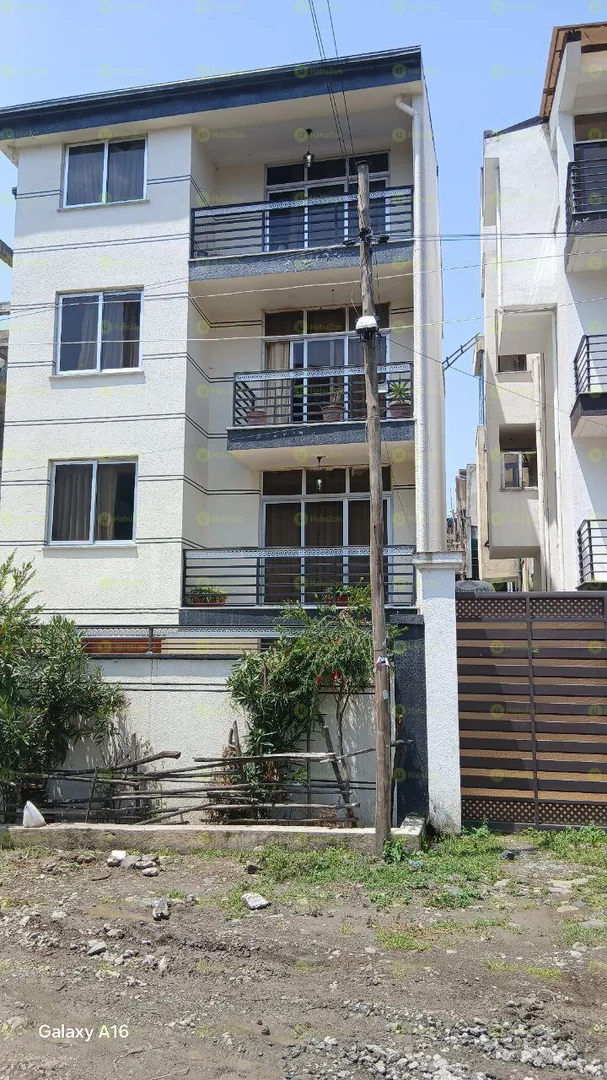 150 ካሬ የሚሸጥ ጂ+3 ቤት በቦሌ አራብሳ