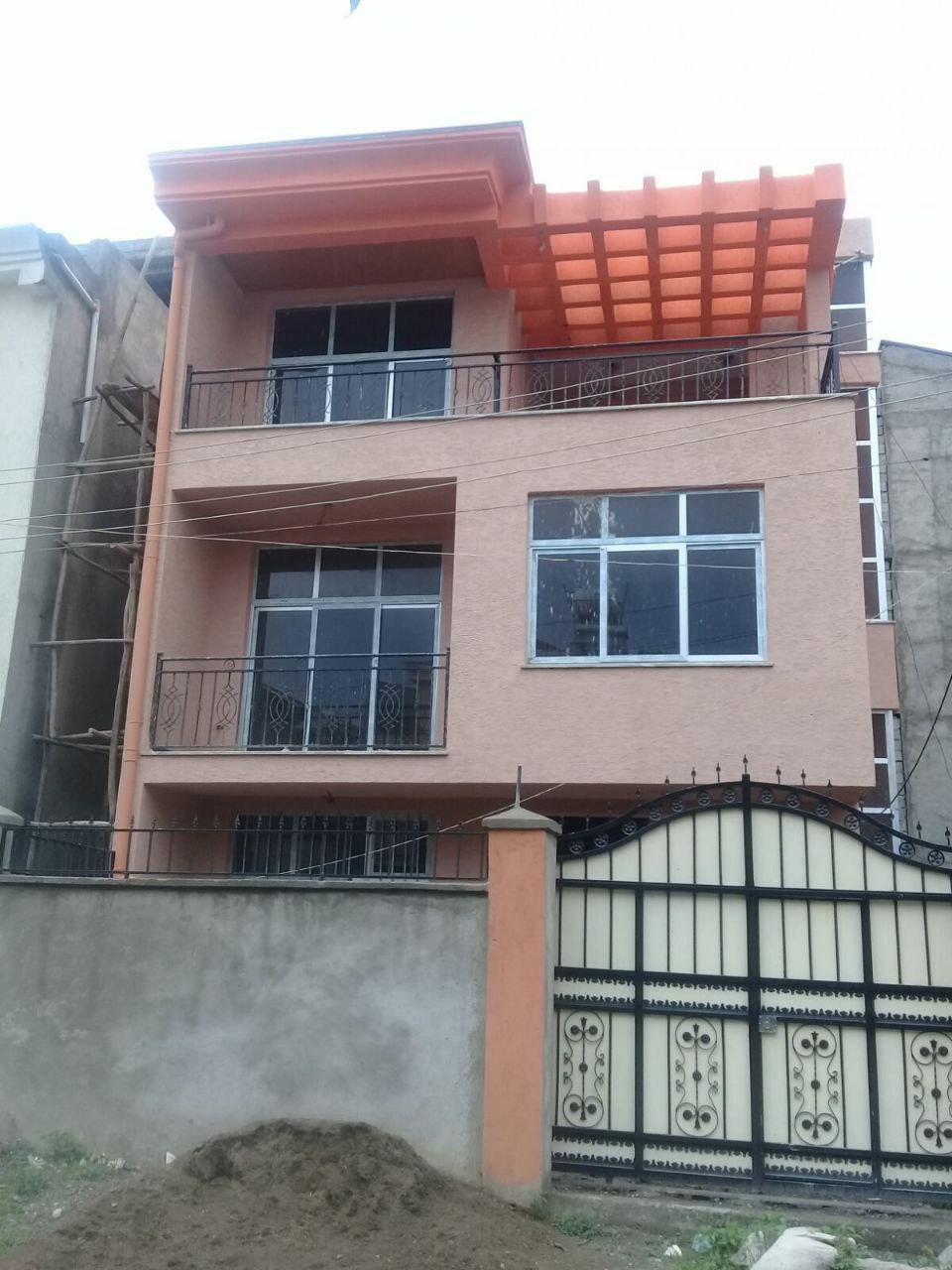 150 ካሬ የሚሸጥ G+2 ቤት በአያት