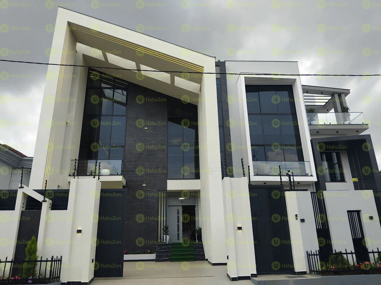 250 ካሬ የሚሸጥ G+2 ቤት በአያት ኮንፓውንድ