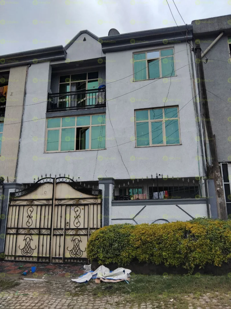 72 ካሬ የሚሸጥ G+2 ቤት በአለም ባንክ