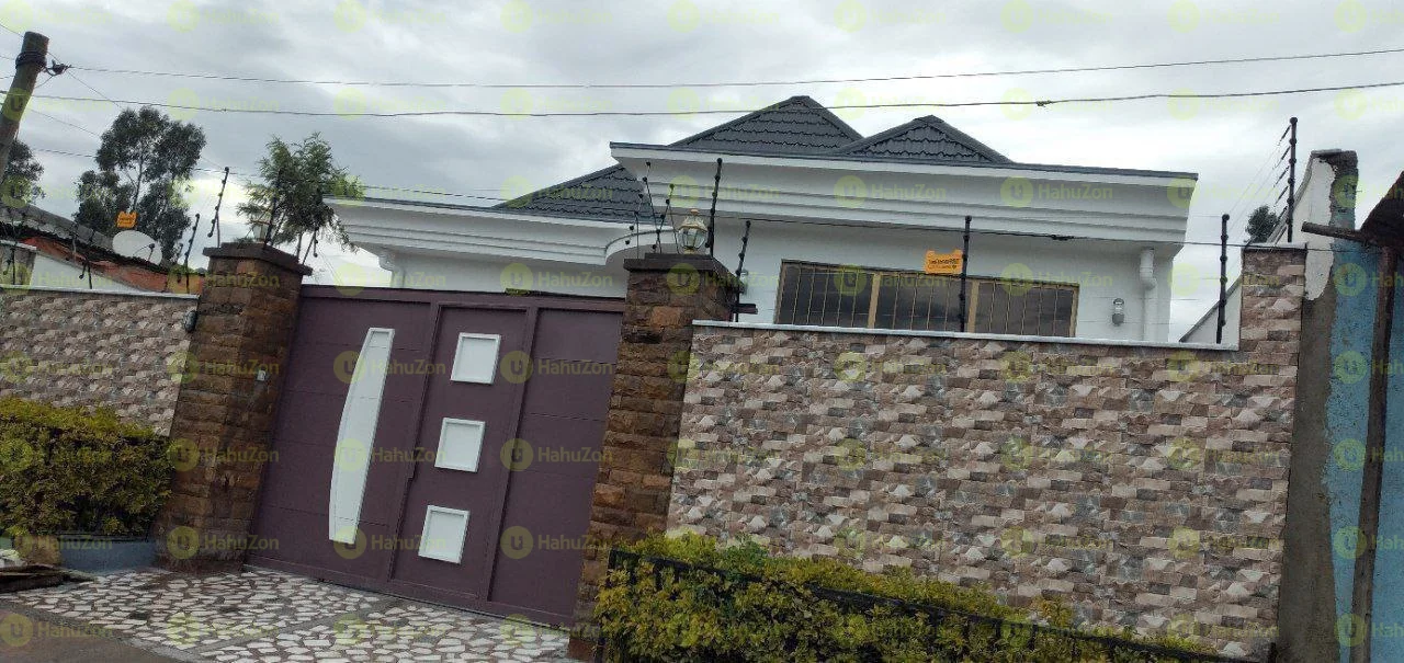 250 ካሬ የሚሸጥ ቪላ ቤት በኮተቤ