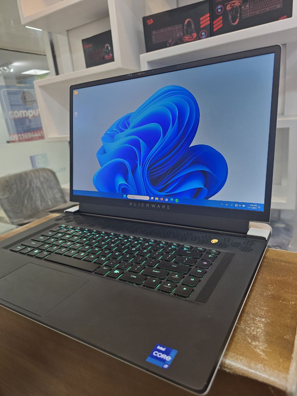 Alienware X17 R2 Core i7-12700H Gaming Laptop