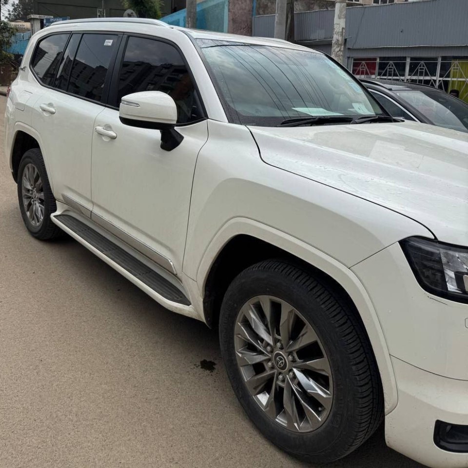 2022 Model-Toyota Land Cruiser V6 GXR