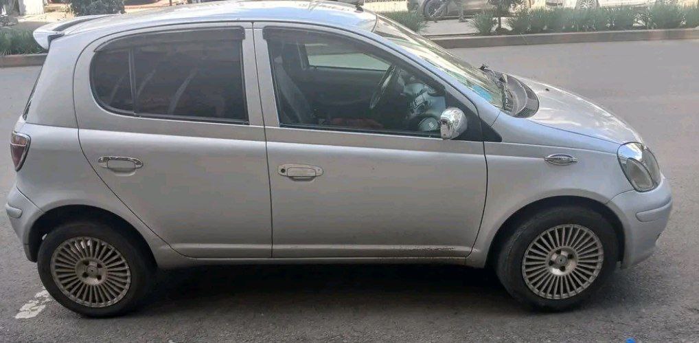 2002 Model-Toyota Vitz