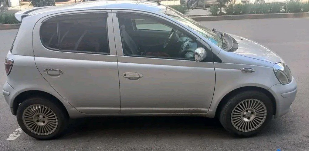 2002 Model-Toyota Vitz