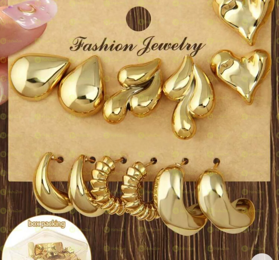Causal Earrings Set