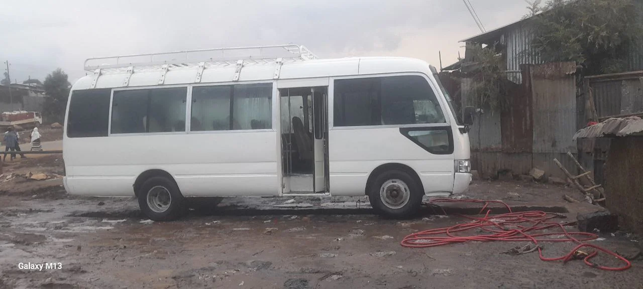 2001 Model-Toyota Coaster