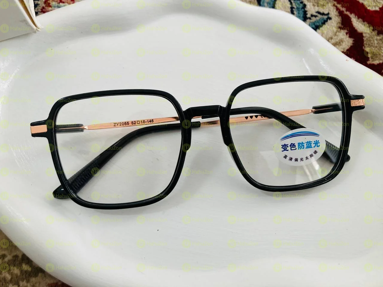 Fashionble Eyeglasses