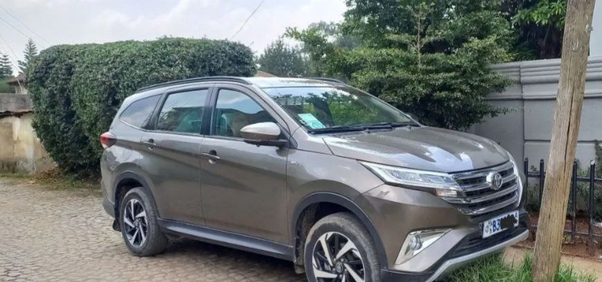 20-18 Model-Toyota Rush