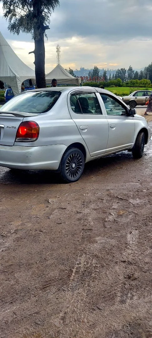 2005 Model-Toyota Platz