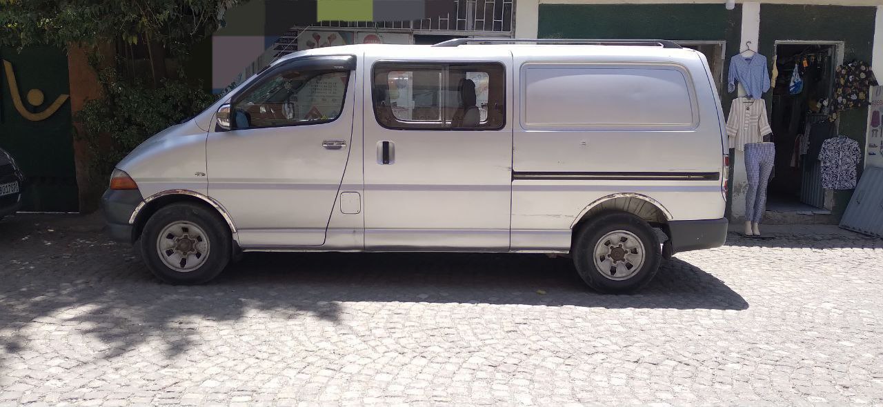 2004 Model-Toyota D4d Half Van